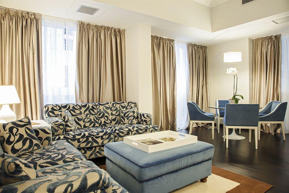 ซินา เดอ ลา วิลล์ Hotel มิลาน ภายนอก รูปภาพ